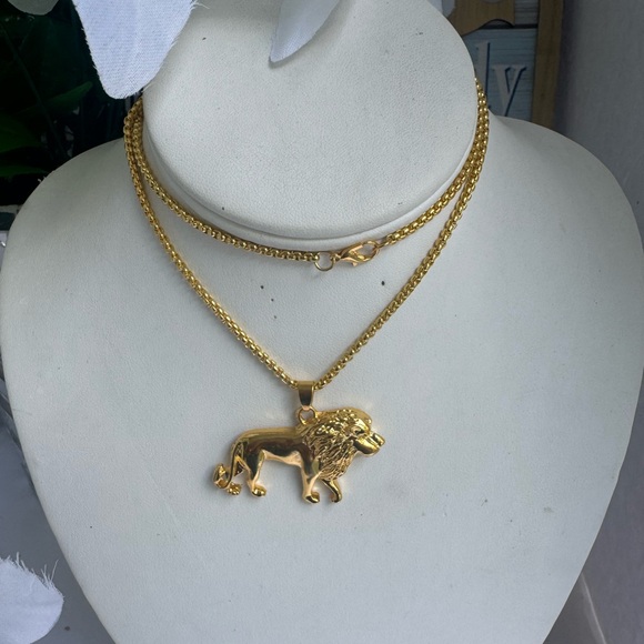 Aesthetic Necklace Contemporary Jewelry Bib Necklace, Statement Choker - Picture 5 of 11